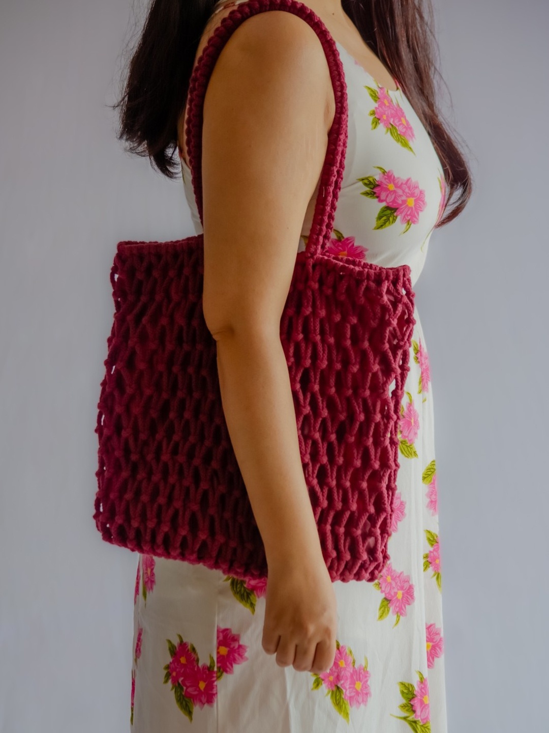 

DECORDILL Hand-Knotted Cotton Shopper Tote Bag, Maroon