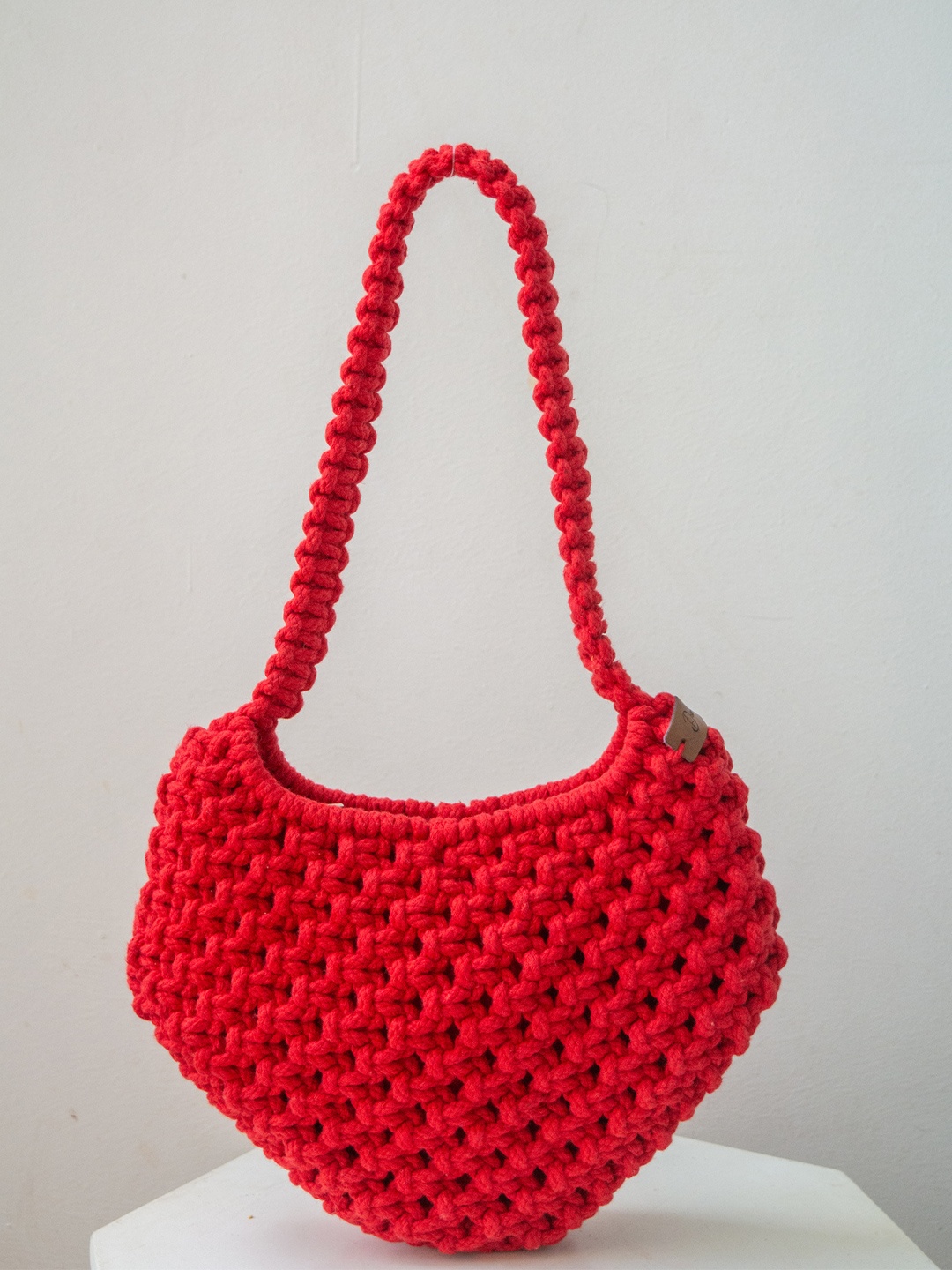

DECORDILL Hand-Knotted Heart Bag, Red