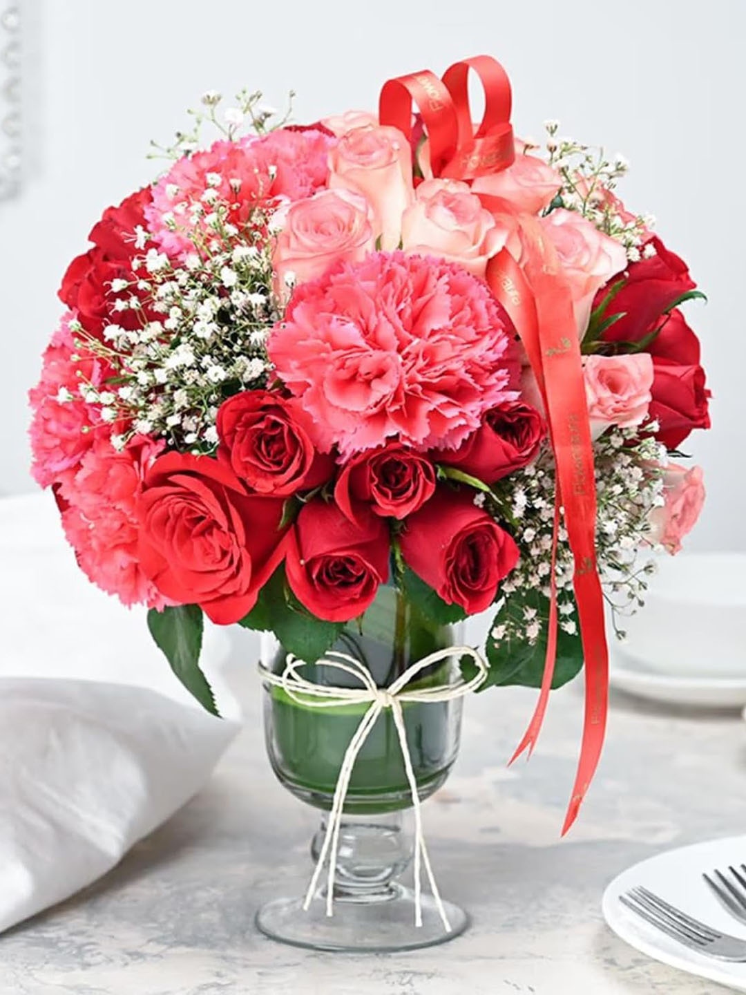 

Floweraura Red Roses & Pink 30 Pieces Roses With Carnations Fresh Flowers Bouquet