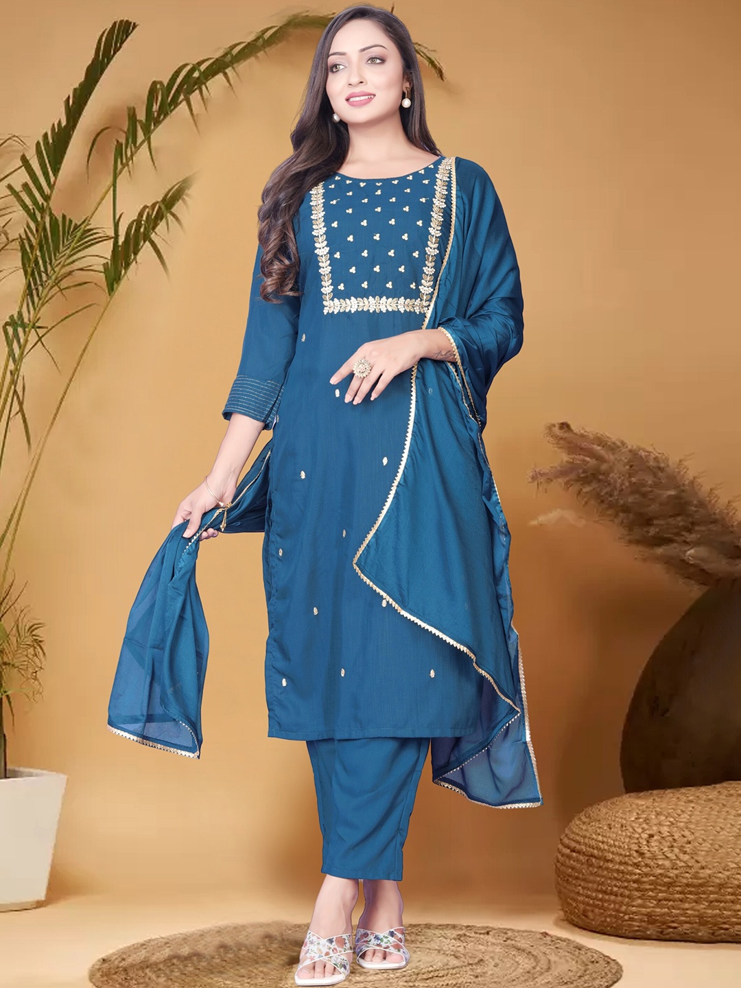 

Anouk Floral Embroidered Regular Zardozi Kurta with Trousers & Dupatta, Blue