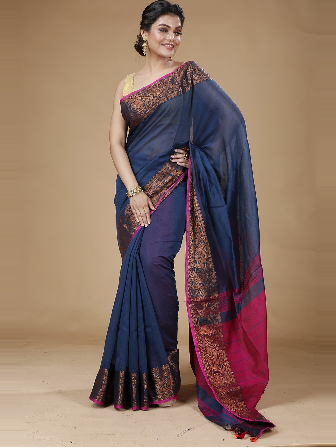 

SLAGHA Zari Silk Cotton Saree, Grey