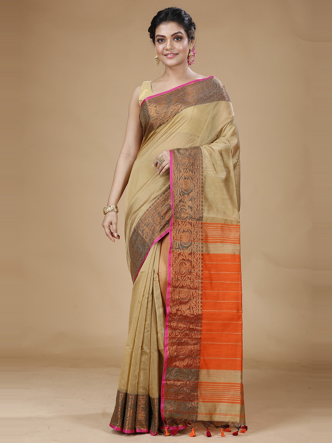 

SLAGHA Zari Silk Cotton Saree, Gold