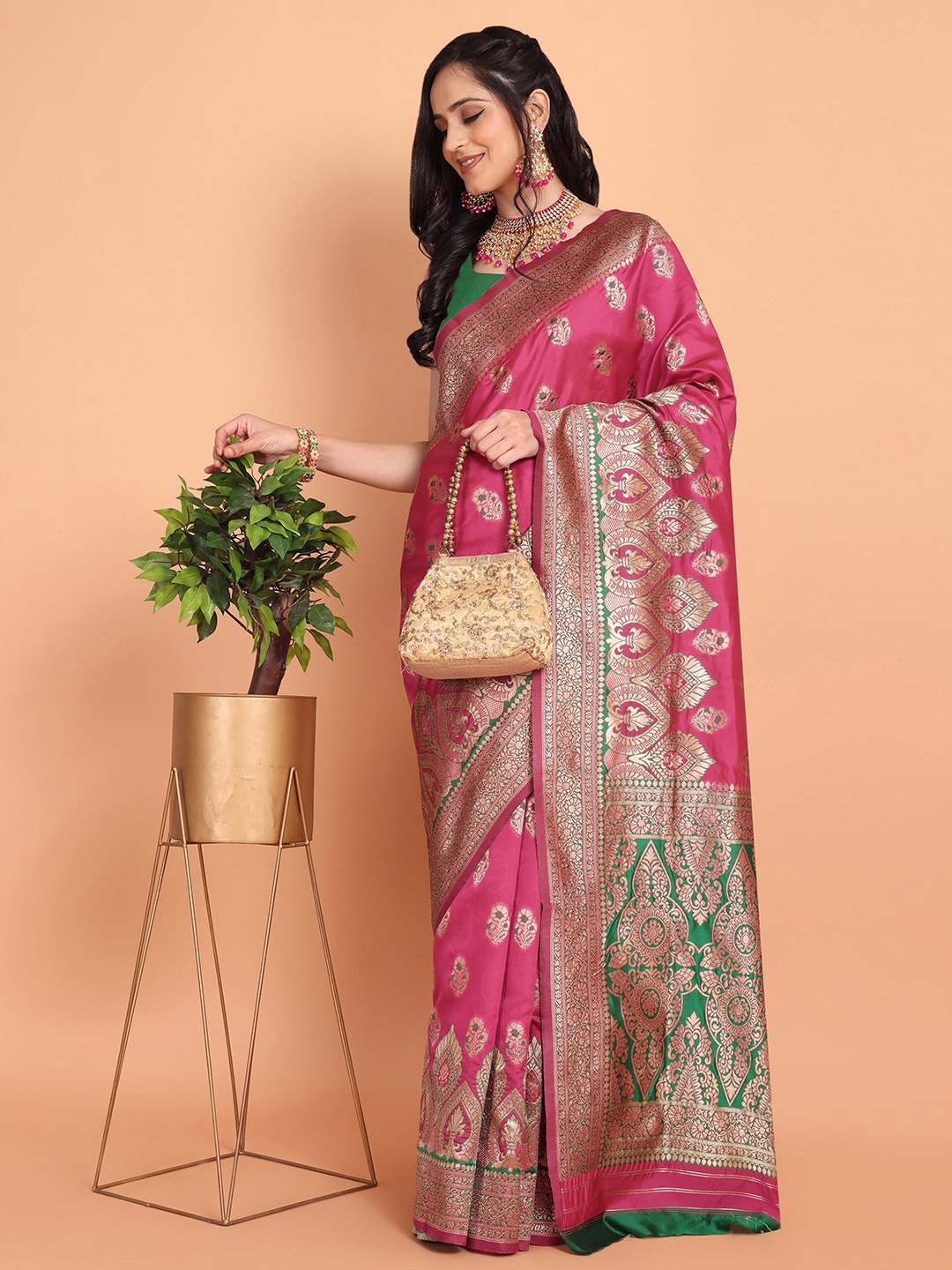 

Mitera Pink Ethnic Motifs Woven Design Zari Banarasi Saree