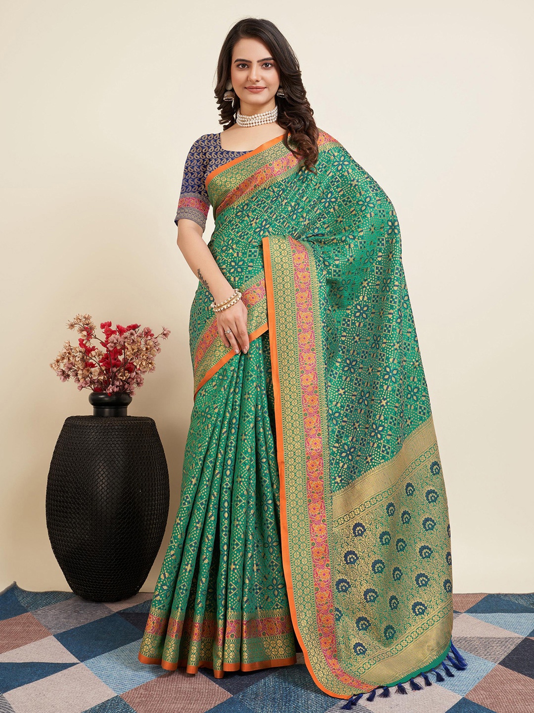

Mitera Sea Green Ethnic Motifs Woven Design Zari Banarasi Saree