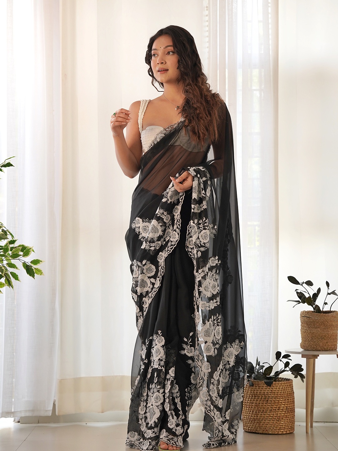 

Anouk Embroidered Organza Saree, Black
