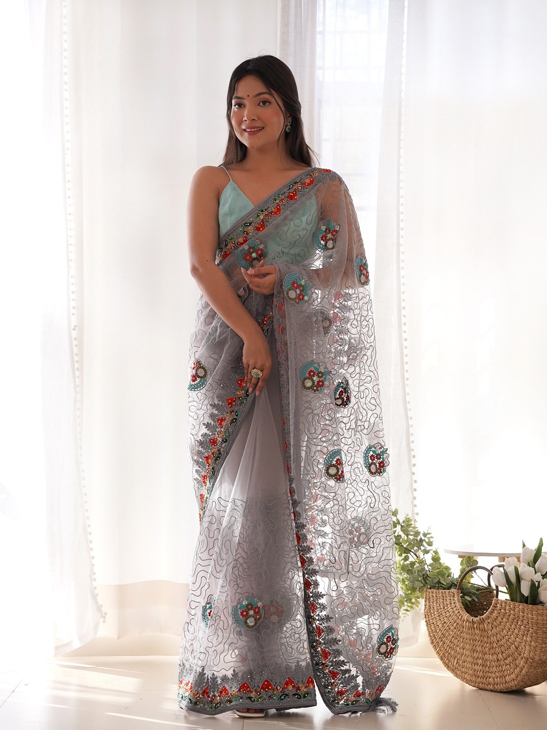 

Anouk Floral Embroidered Organza Saree, Grey