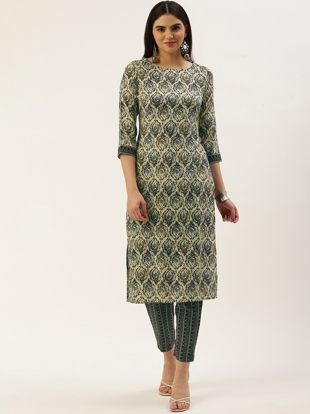 

KALINI Printed Round Neck Three-Quarter Sleeves Kurta with Trousers, Green