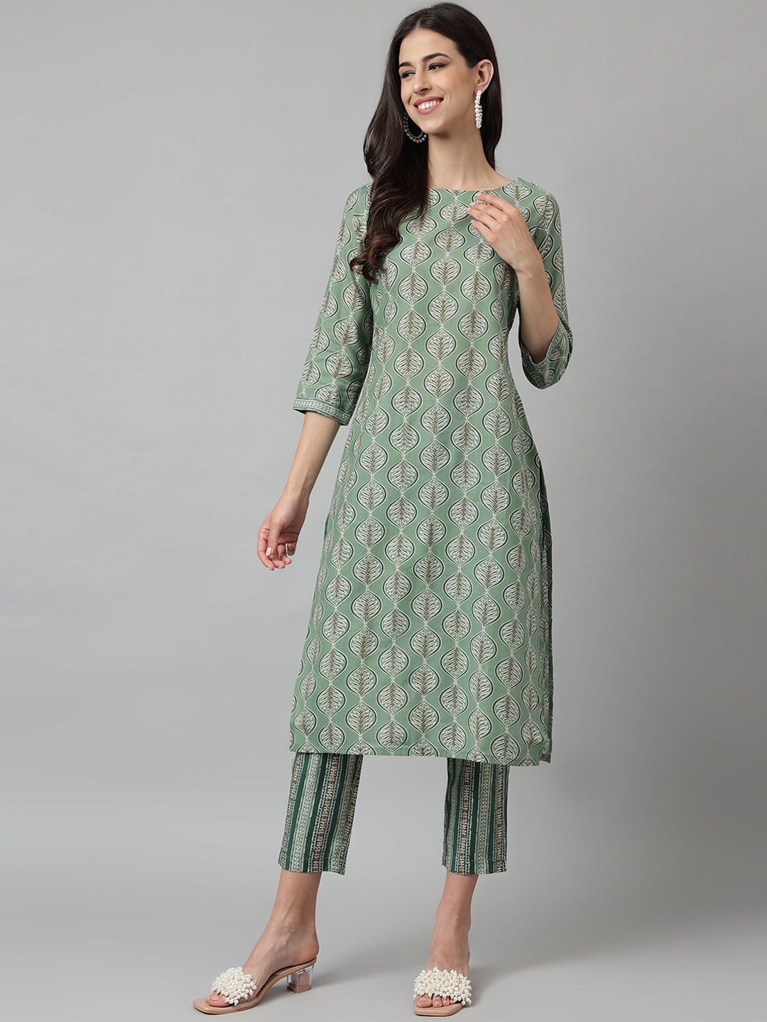 

HRITIKA Floral Printed Three-Quarter Sleeves Chanderi Cotton Straight Kurta With Trouser, Sea green