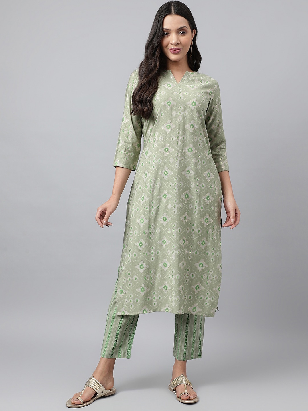 

HRITIKA Ethnic Motifs Printed Straight Chanderi Cotton Kurta with Trousers, Green