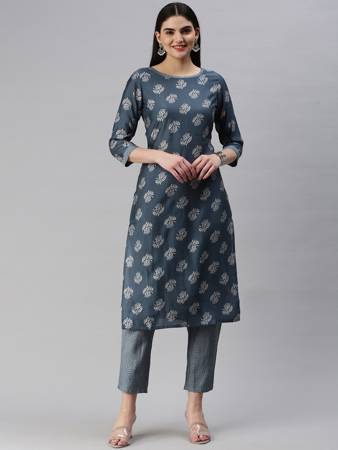 

HRITIKA Floral Printed Straight Chanderi Silk Kurta with Trousers, Grey