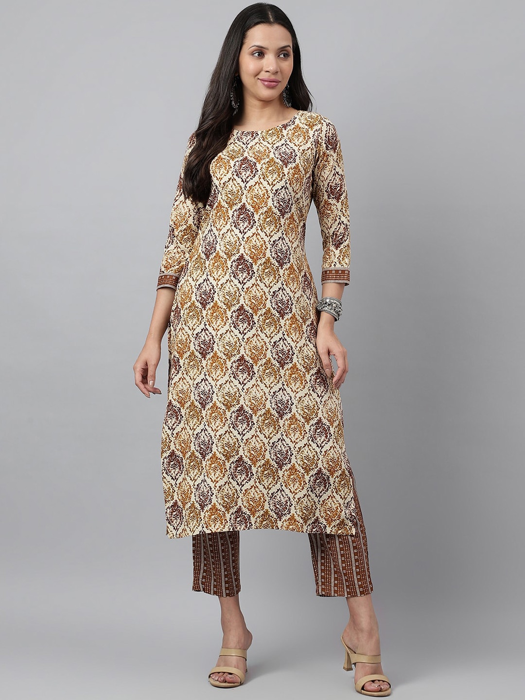 

HRITIKA Ethnic Motifs Printed Straight Kurta with Trousers, Brown