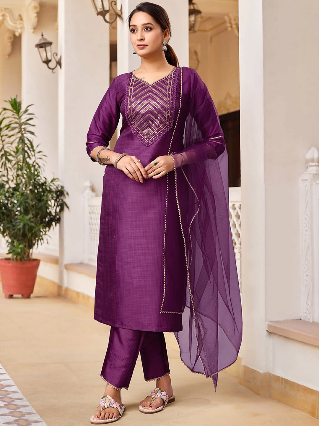 

Twika Geometric Yoke Design V-Neck Straight Kurta With Trousers & Dupatta, Purple