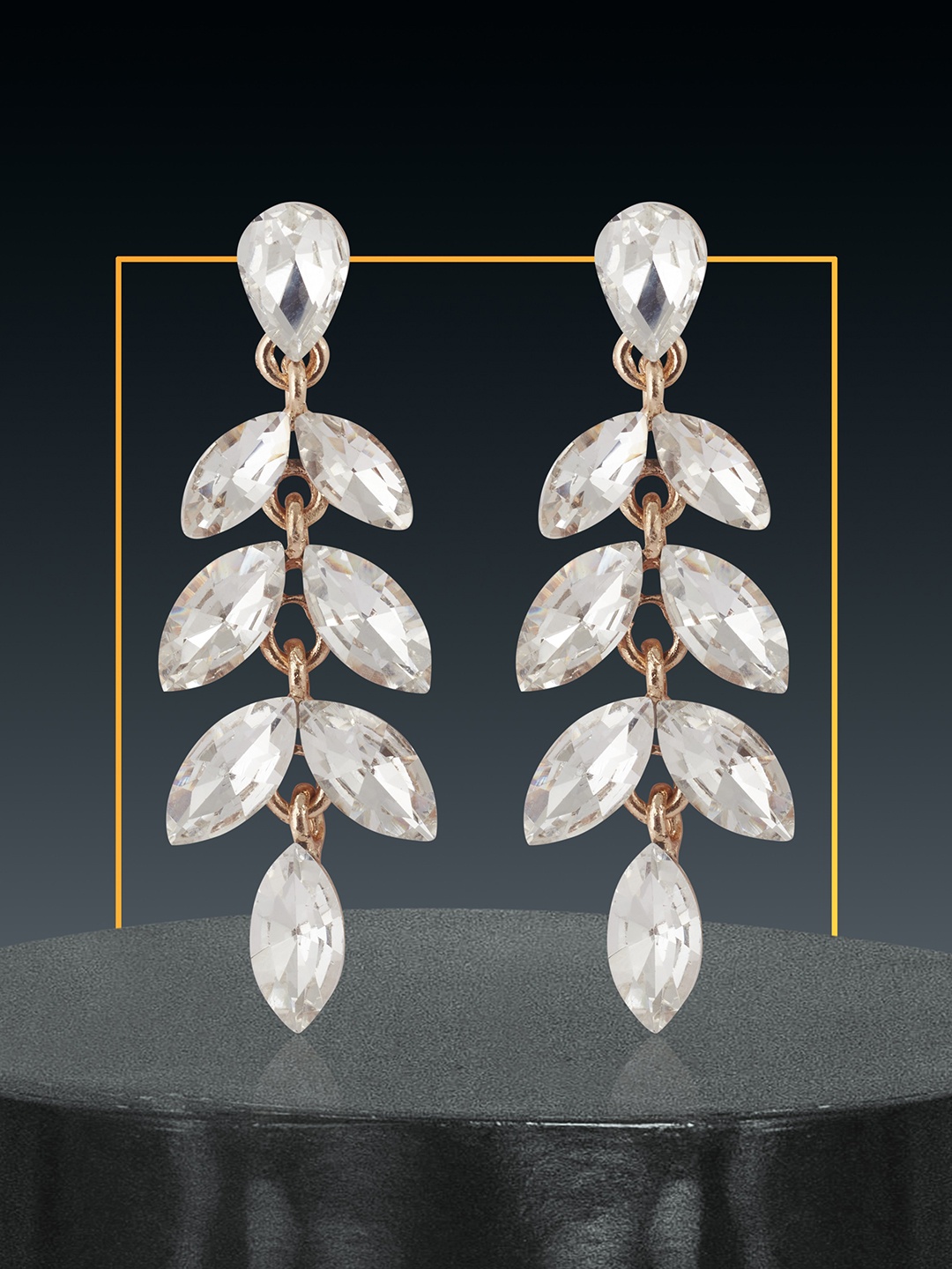 

GRLIE Alloy Artificial Stones Contemporary Drop Earrings, White