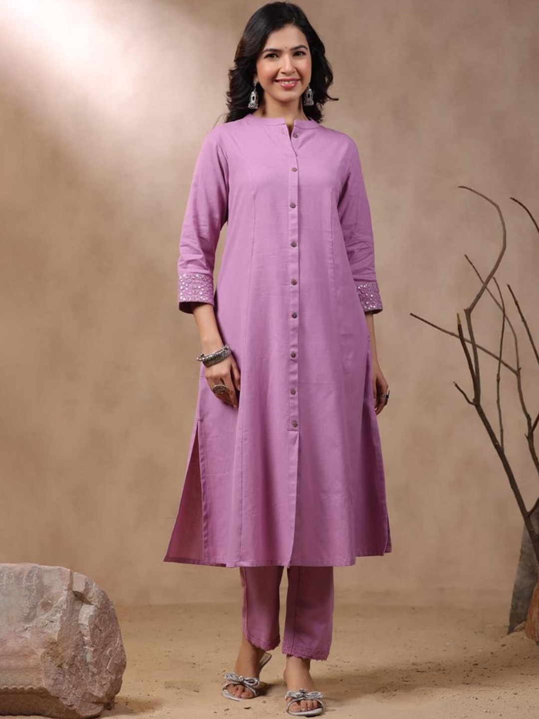 

INDYES Mandarin Collar A-Line Mirror Work Pure Cotton Kurta & Trouser, Lavender