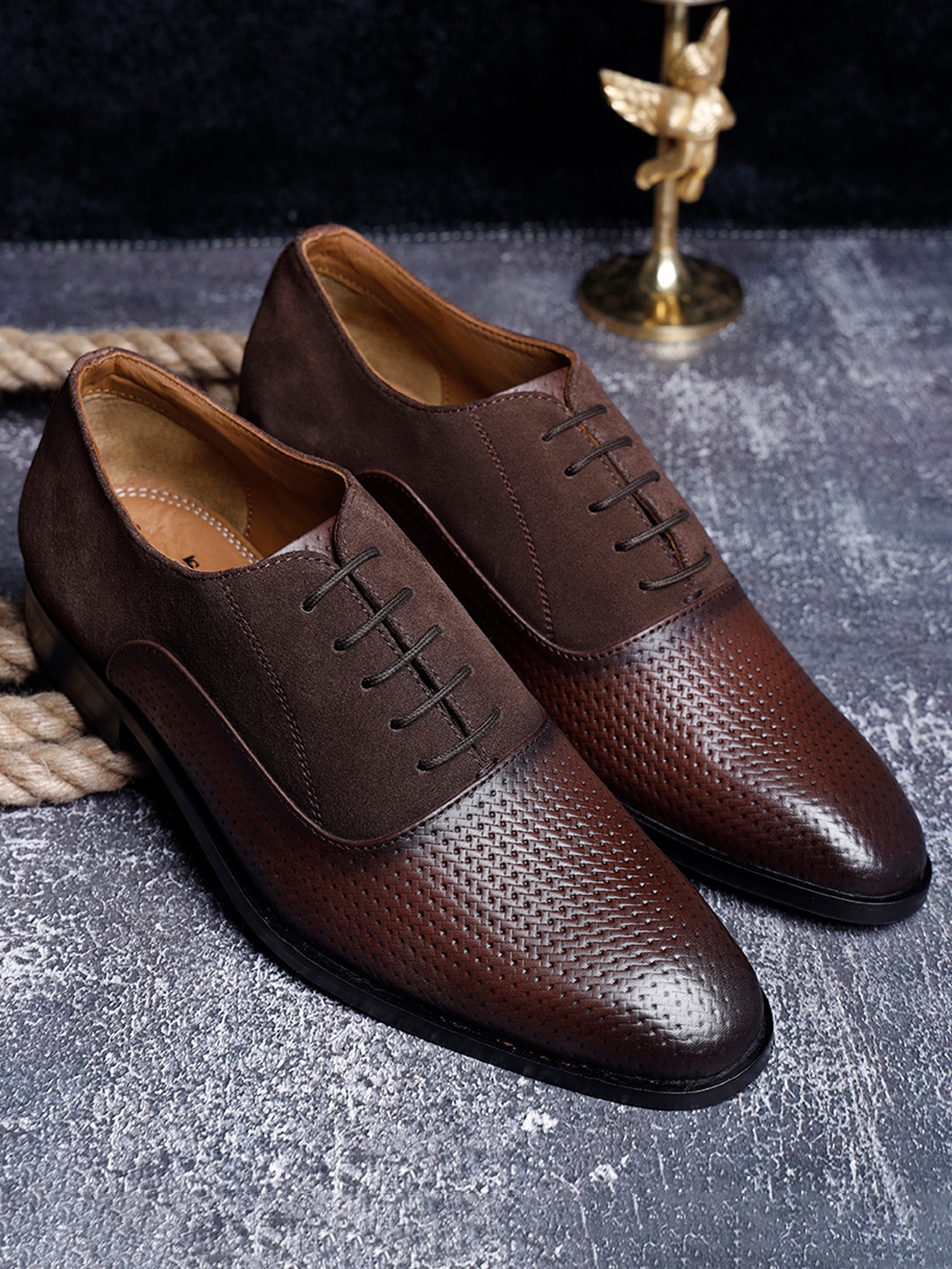 

LOUIS STITCH Men Textured Leather Formal Oxfords, Brown