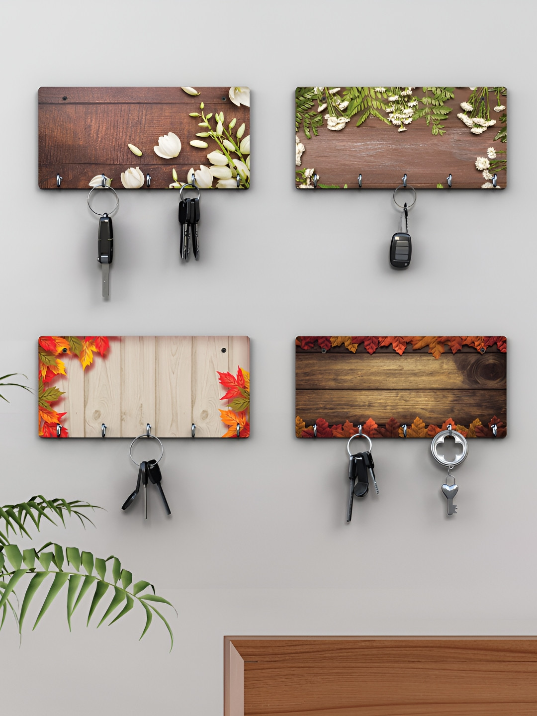 

RANDOM Brown & Green 4 Pieces Floral Printed Wooden Key Holders
