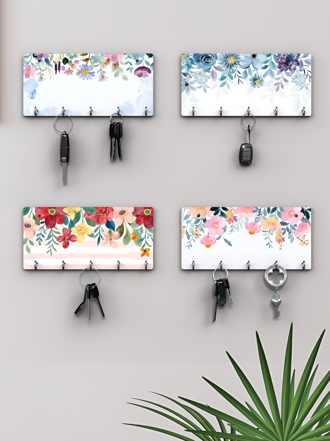 

RANDOM White & Blue 4 Pieces Floral Printed Wooden Key Holders