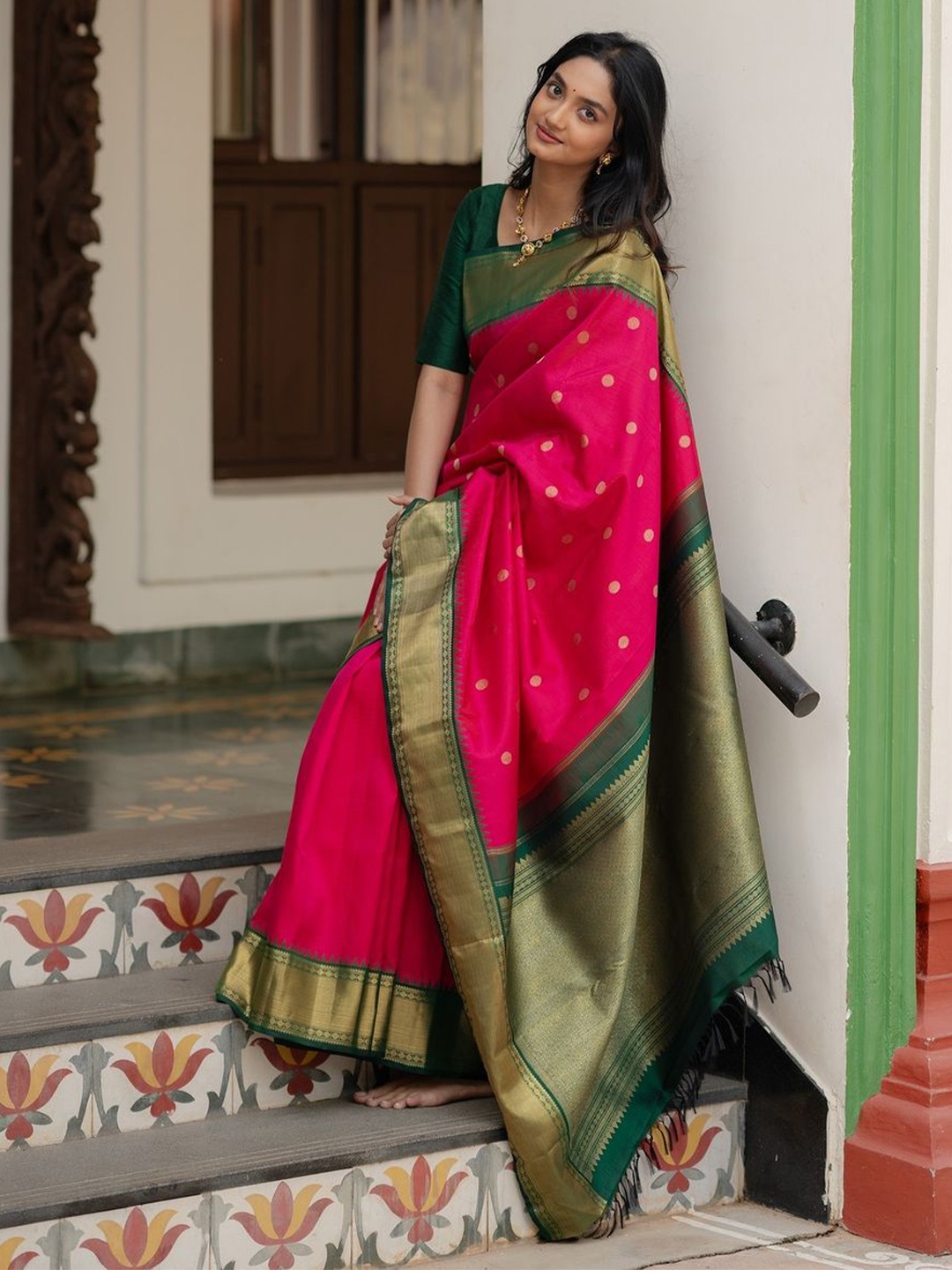 

Mitera Ethnic Motifs Woven Design Zari Art Silk Saree, Pink