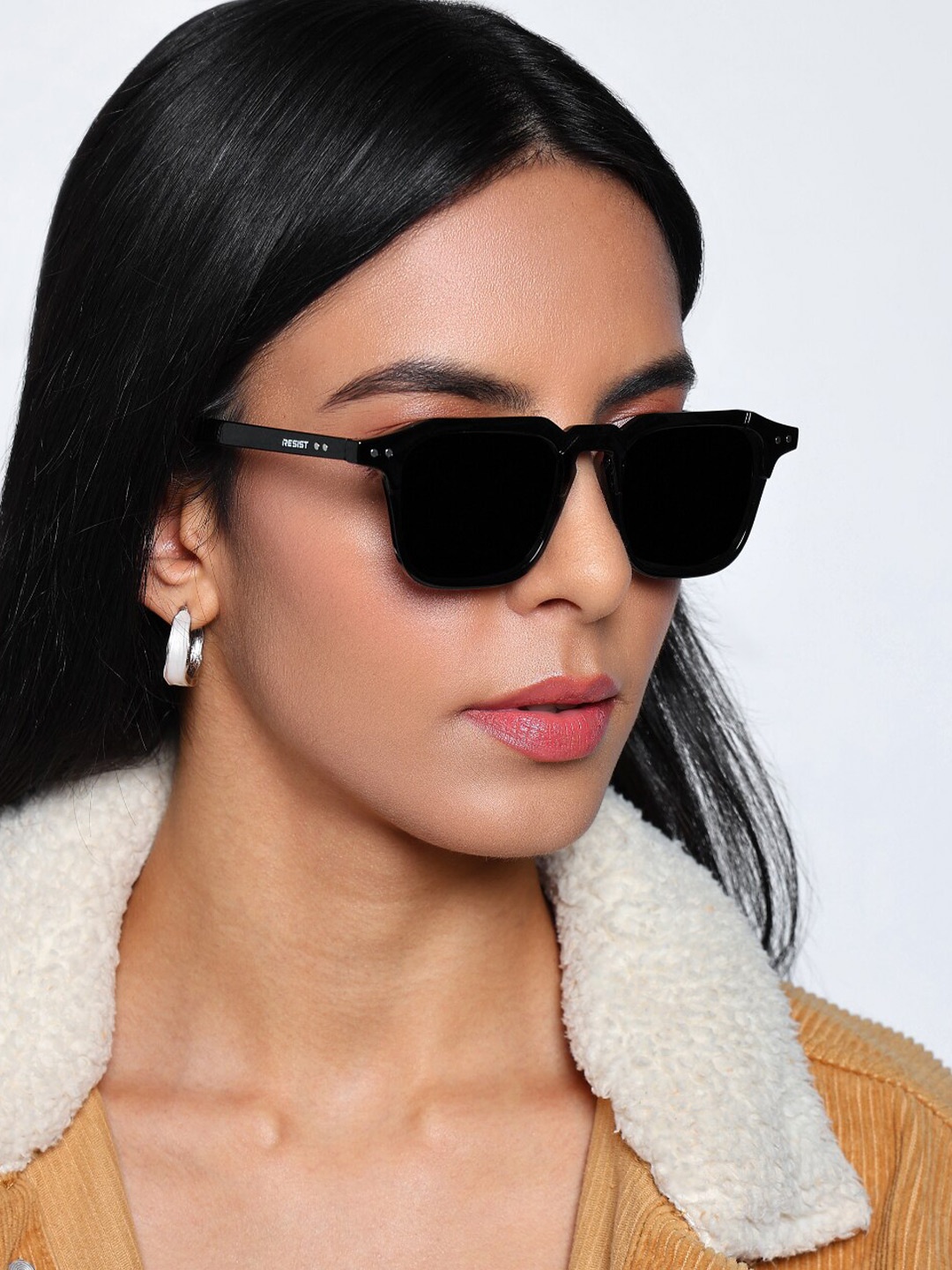 

RESIST EYEWEAR Unisex Square Sunglasses With UV Protected Lens, Black