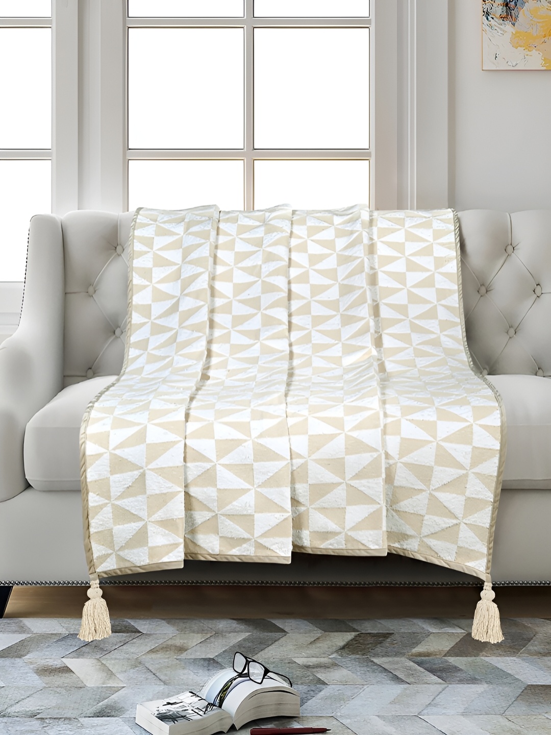 

Saral Home White & Beige Geometric Textured Sofa Throw