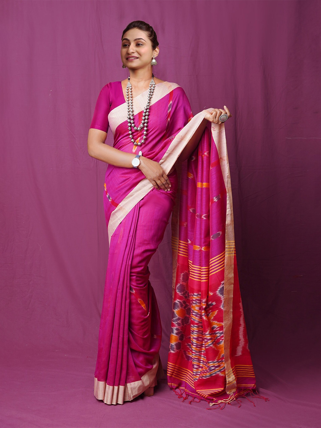 

Unnati Silks Woven Design Pure Linen Handloom Pochampally Saree, Pink