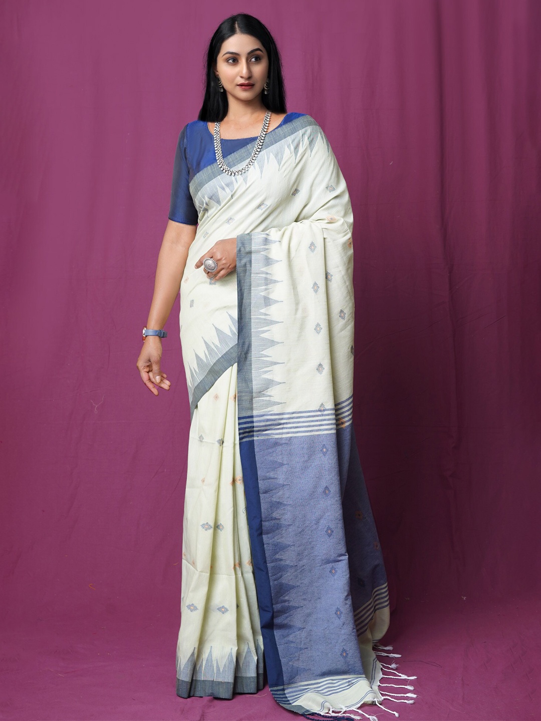 

Unnati Silks Woven Design Pure Linen Handloom Jamdani Saree, Green