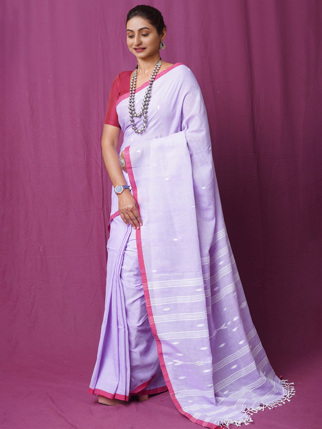 

Unnati Silks Woven Design Pure Linen Handloom Jamdani Saree, Purple