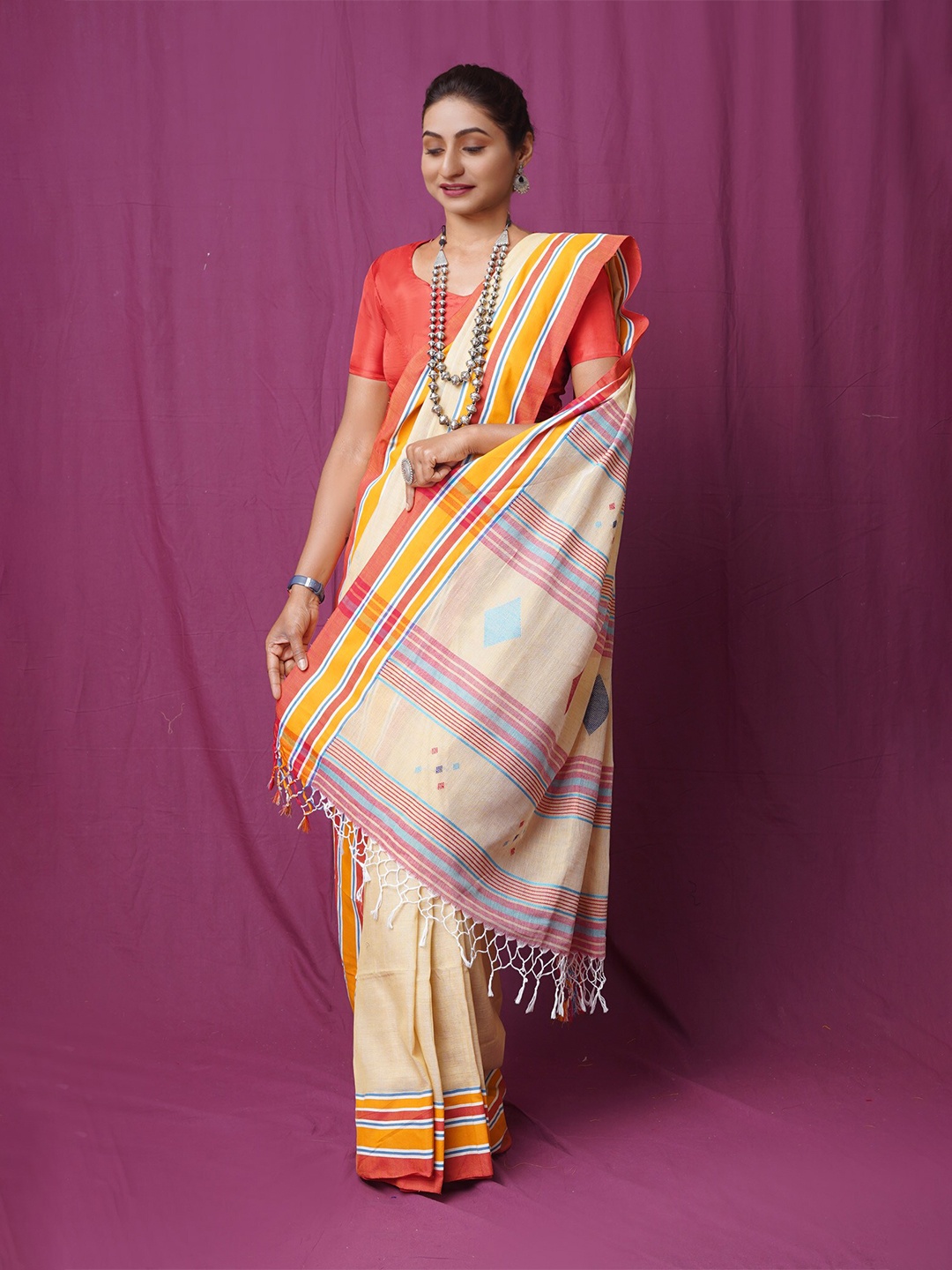 

Unnati Silks Woven Design Pure Cotton Handloom Jamdani Saree, Beige