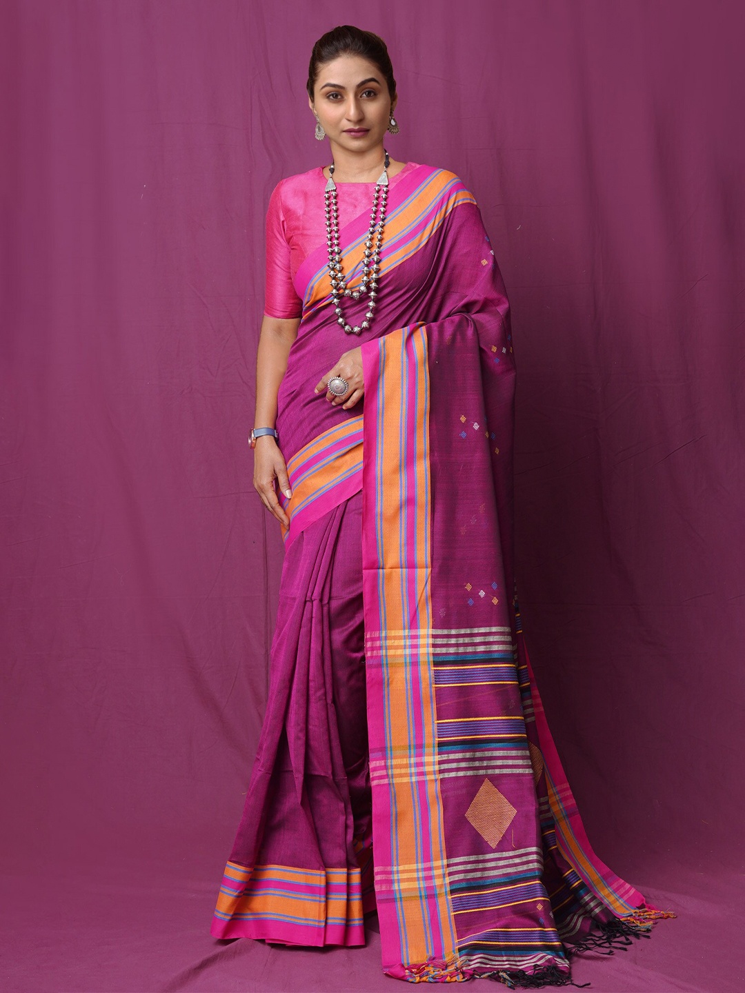 

Unnati Silks Woven Design Pure Cotton Handloom Jamdani Saree, Pink