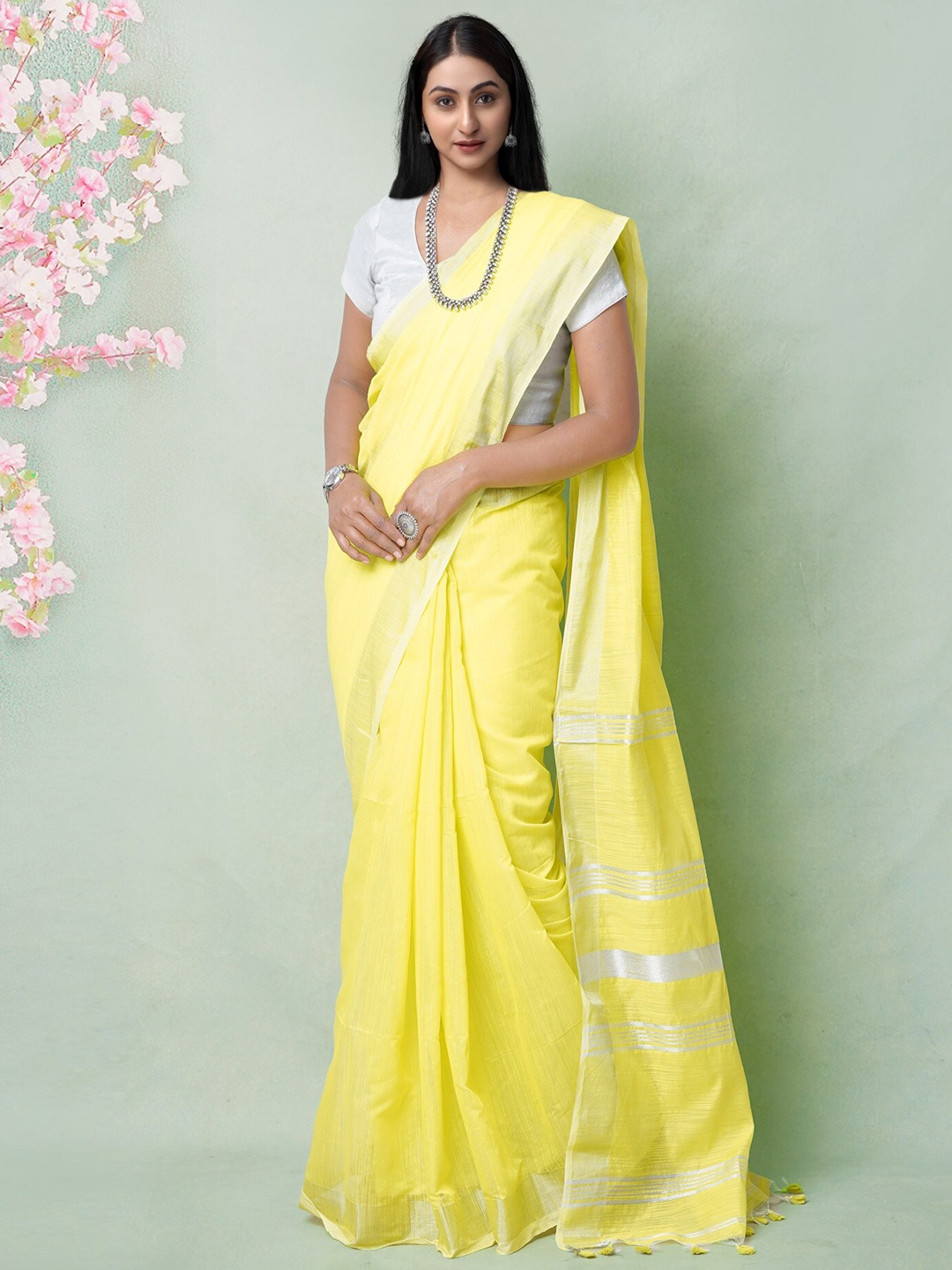 

Unnati Silks Zari Silk Cotton Handloom Jamdani Saree, Yellow
