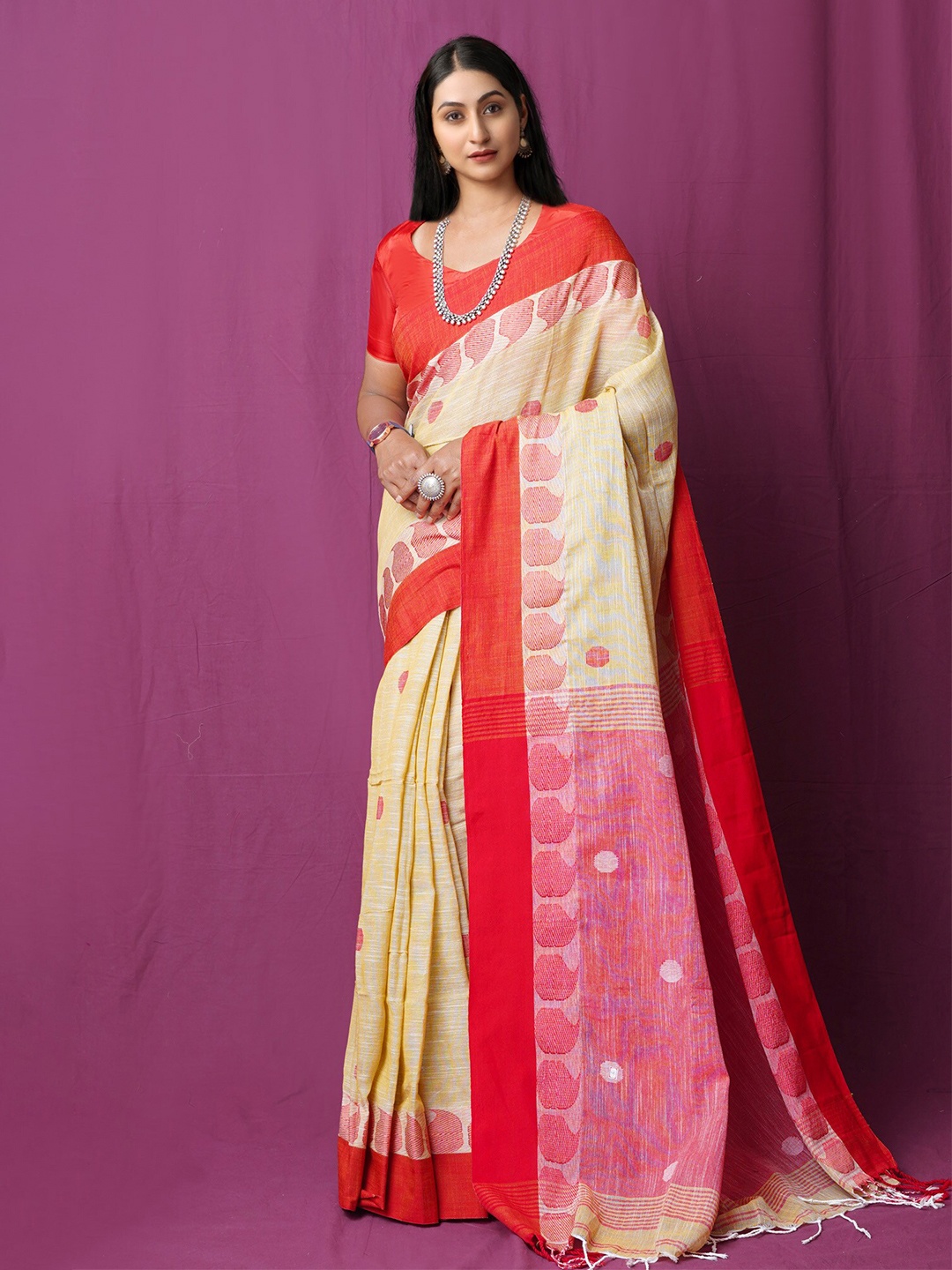 

Unnati Silks Woven Design Pure Linen Handloom Jamdani Saree, Beige