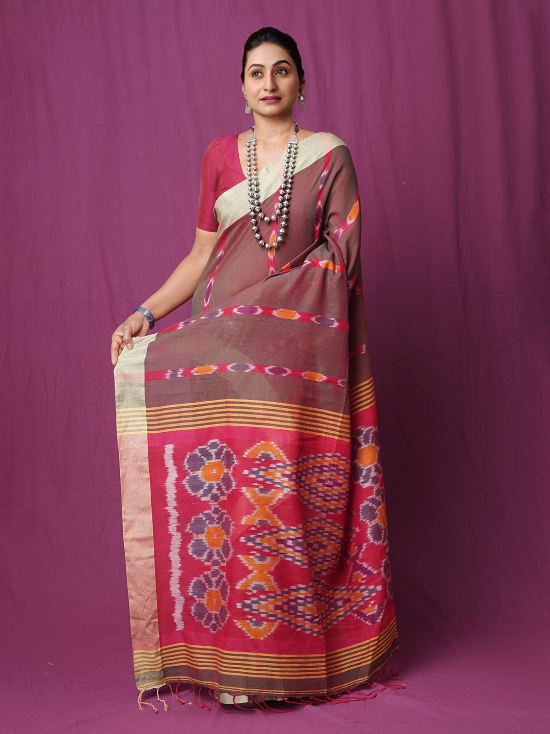 

Unnati Silks Woven Design Zari Pure Linen Handloom Pochampally Saree, Red
