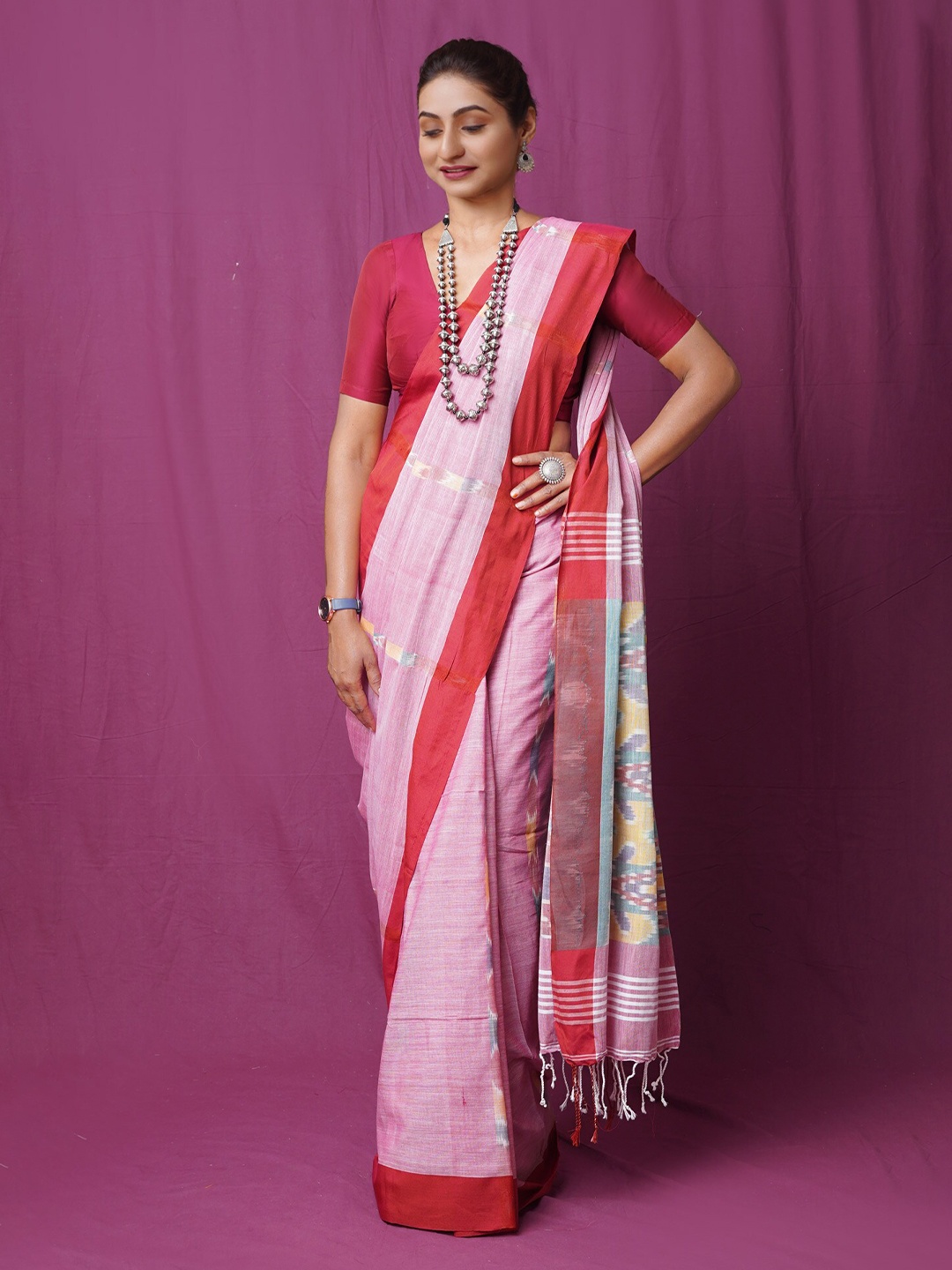 

Unnati Silks Woven Design Pure Linen Handloom Pochampally Saree, Pink