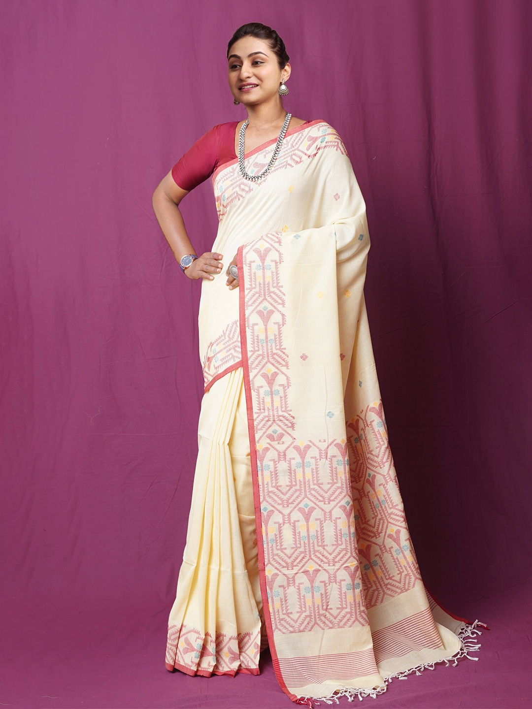 

Unnati Silks Woven Design Pure Linen Handloom Jamdani Saree, Cream