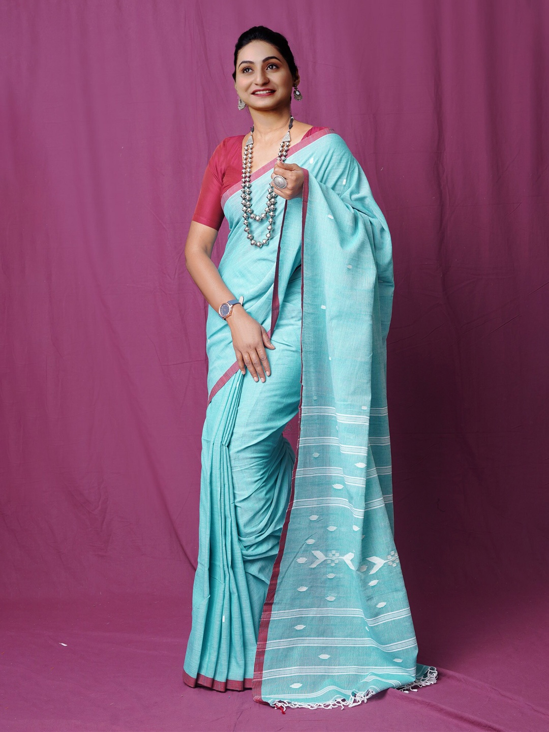 

Unnati Silks Woven Design Pure Linen Handloom Jamdani Saree, Green
