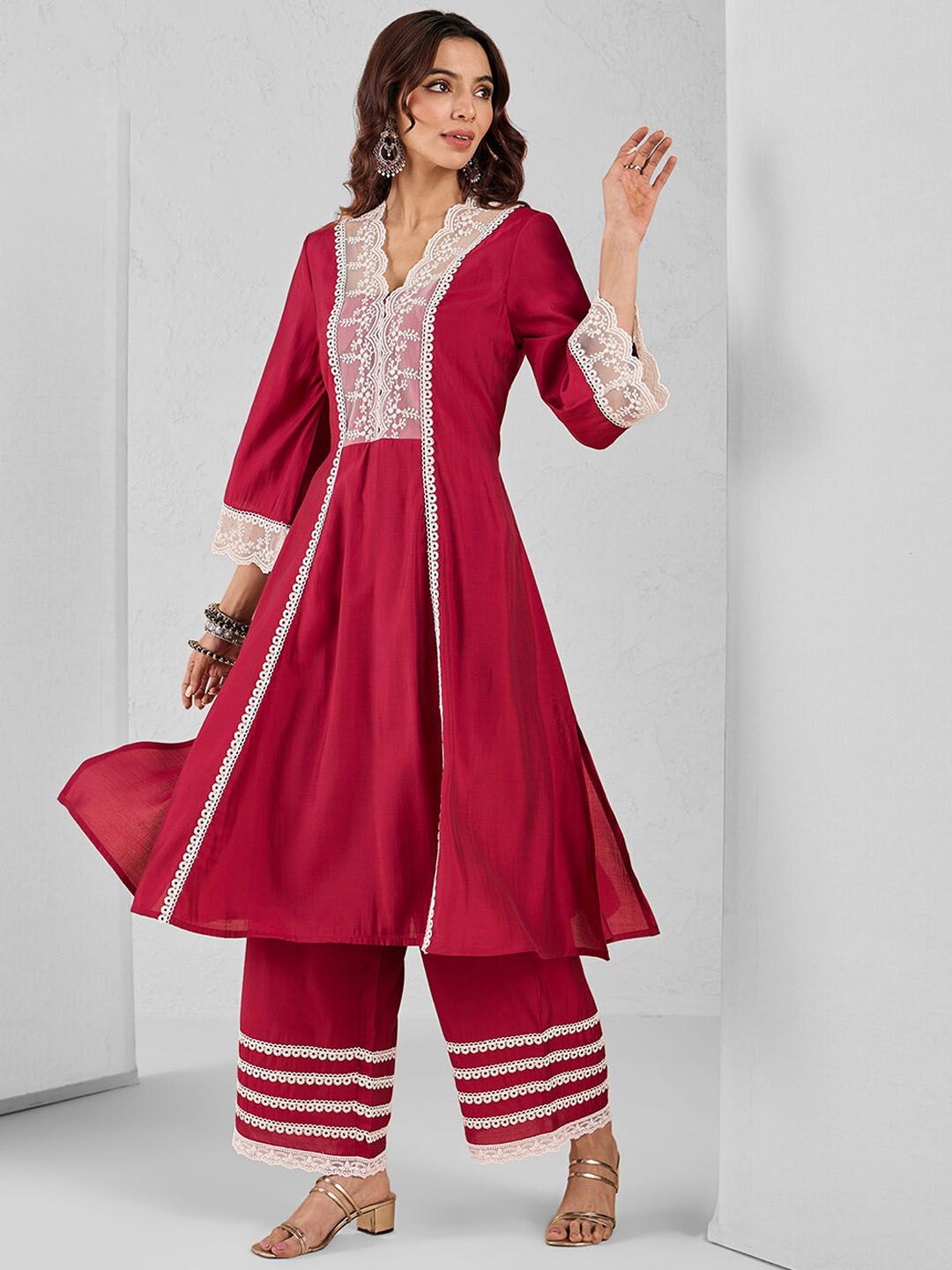 

Likha Floral Yoke Design Regular Kurta with Palazzos, Pink