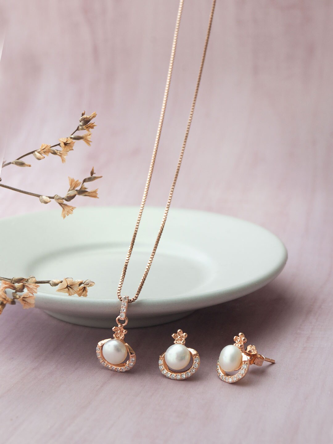 

MANNASH 925 Sterling Silver Rose Gold Plated Pearls-Studded Jewellery Set