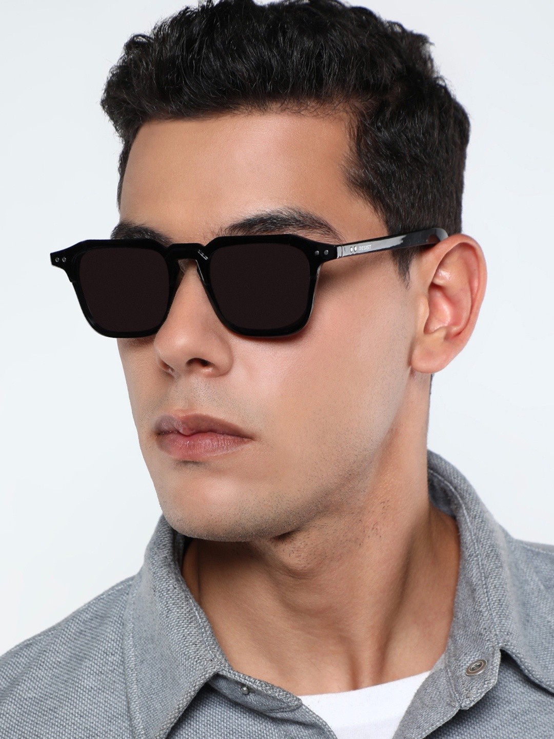 

RESIST EYEWEAR Unisex Square Sunglasses With UV Protected Lens, Black