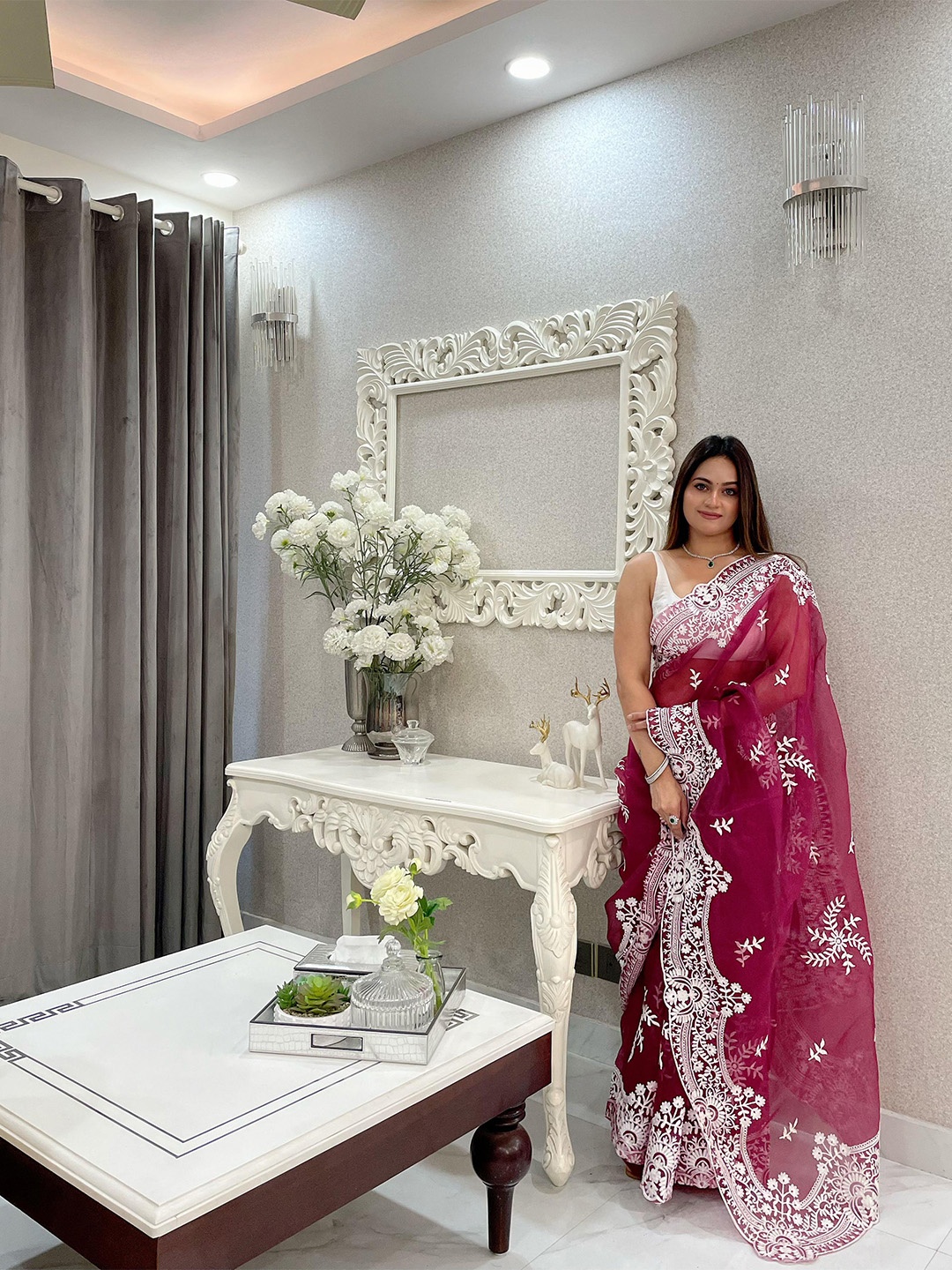 

Anouk Embellished Embroidered Organza Saree, Maroon