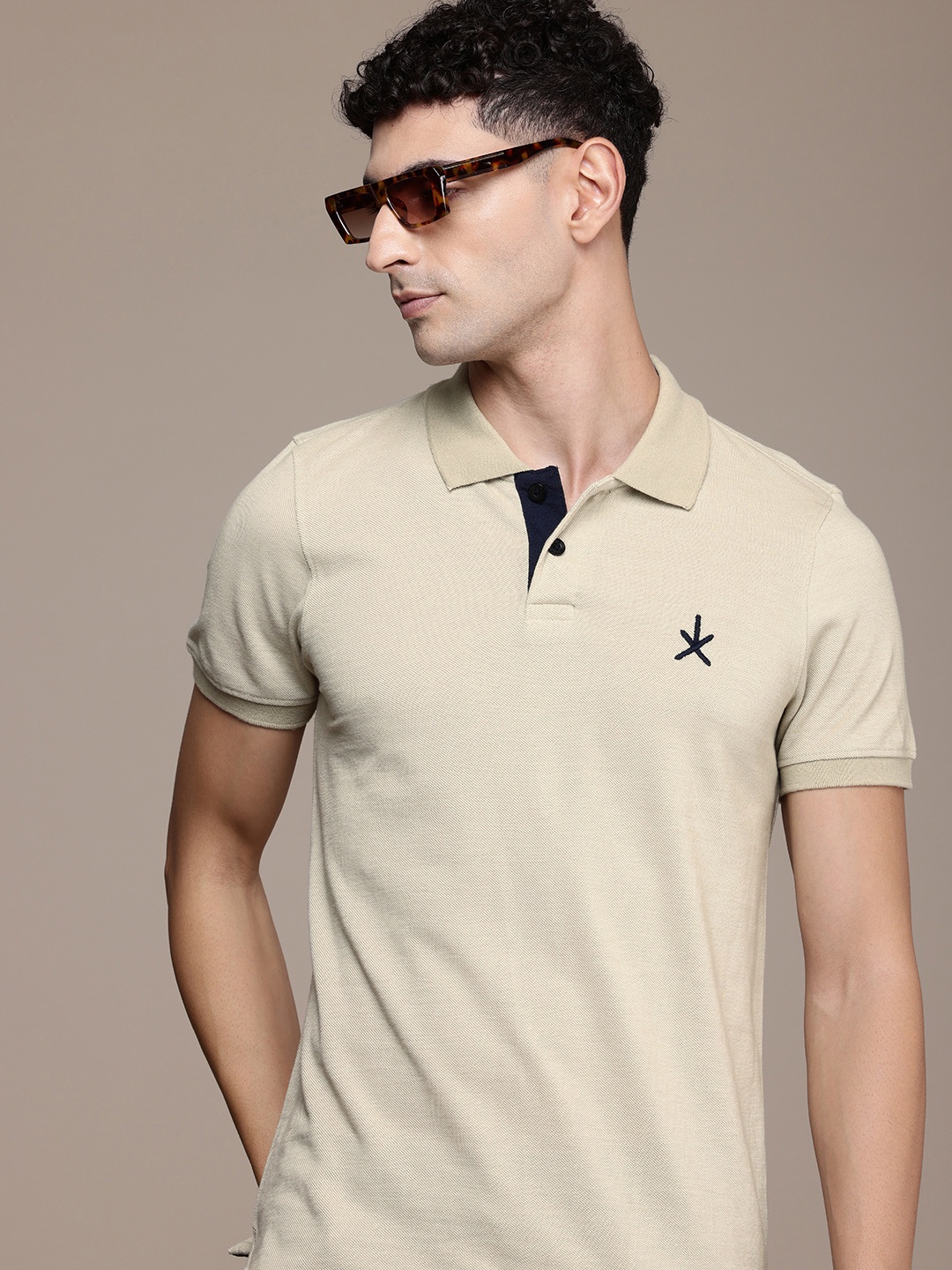 

Roadster Men Polo Collar T-shirt, Beige