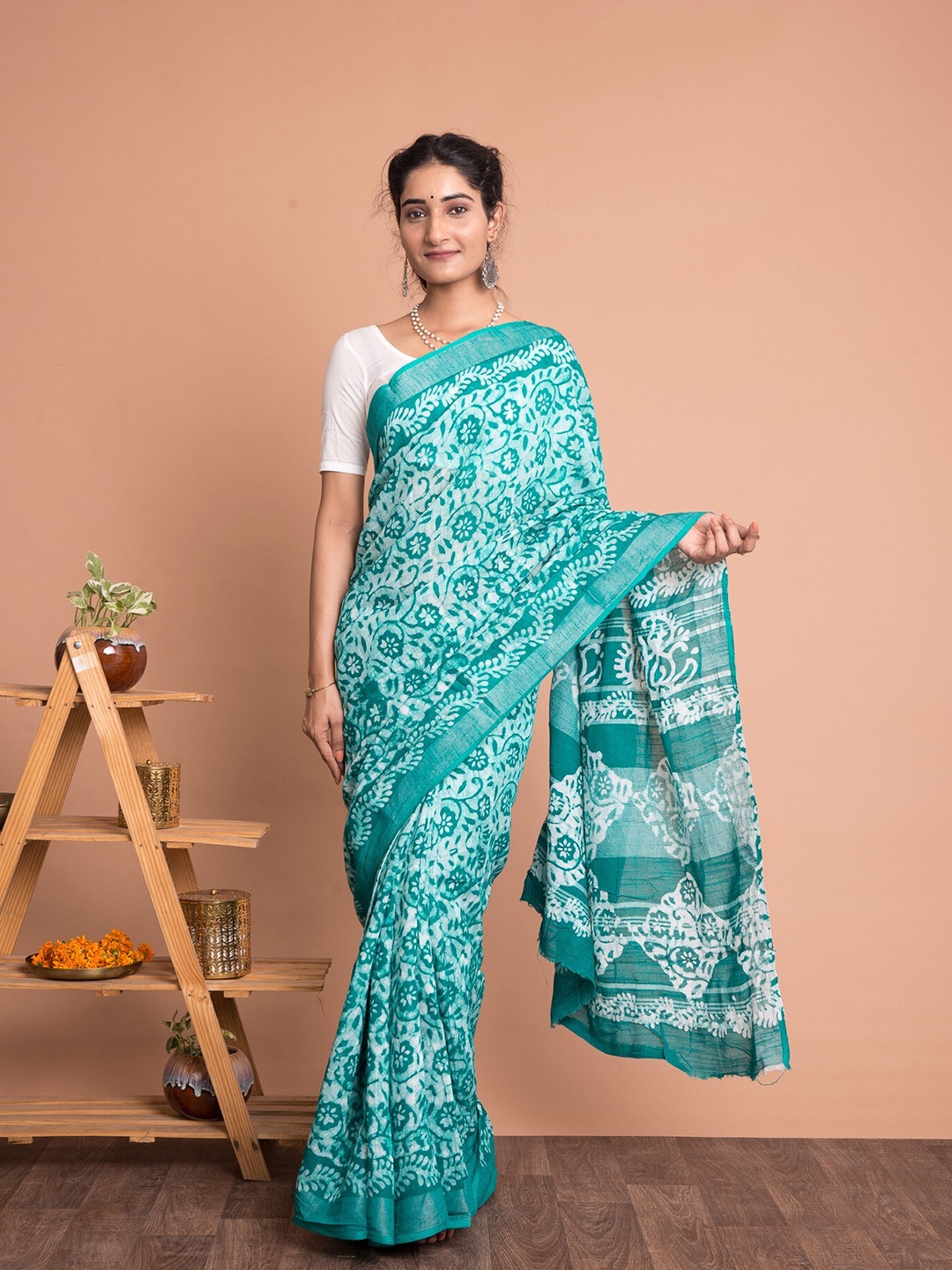 

Kishori Sarees Floral Printed Zari Saree, Turquoise blue