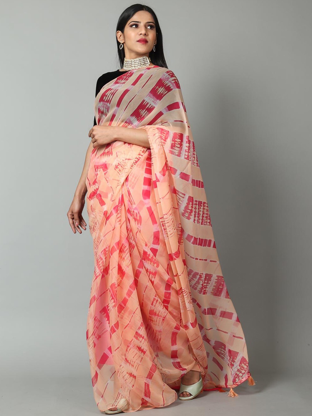 

Kishori Sarees Geometric Printed Pure Chiffon Saree, Peach