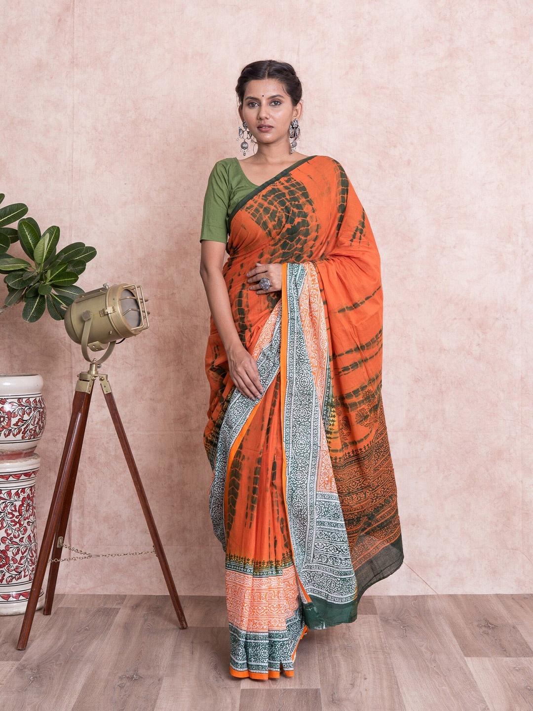 

Kishori Sarees Tie and Dye Pure Cotton Saree, Orange