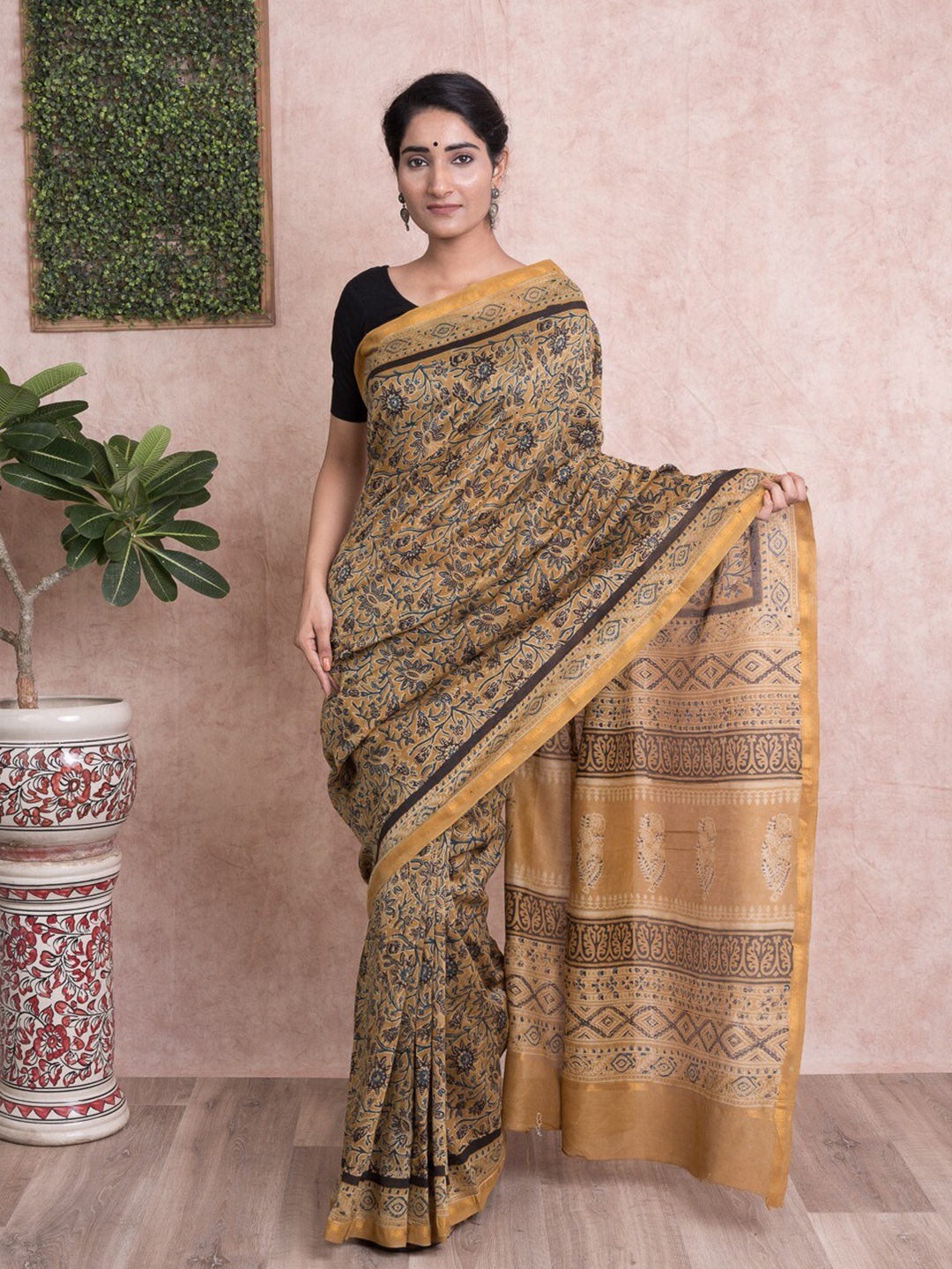 

Kishori Sarees Ajrak Printed Zari Saree, Beige