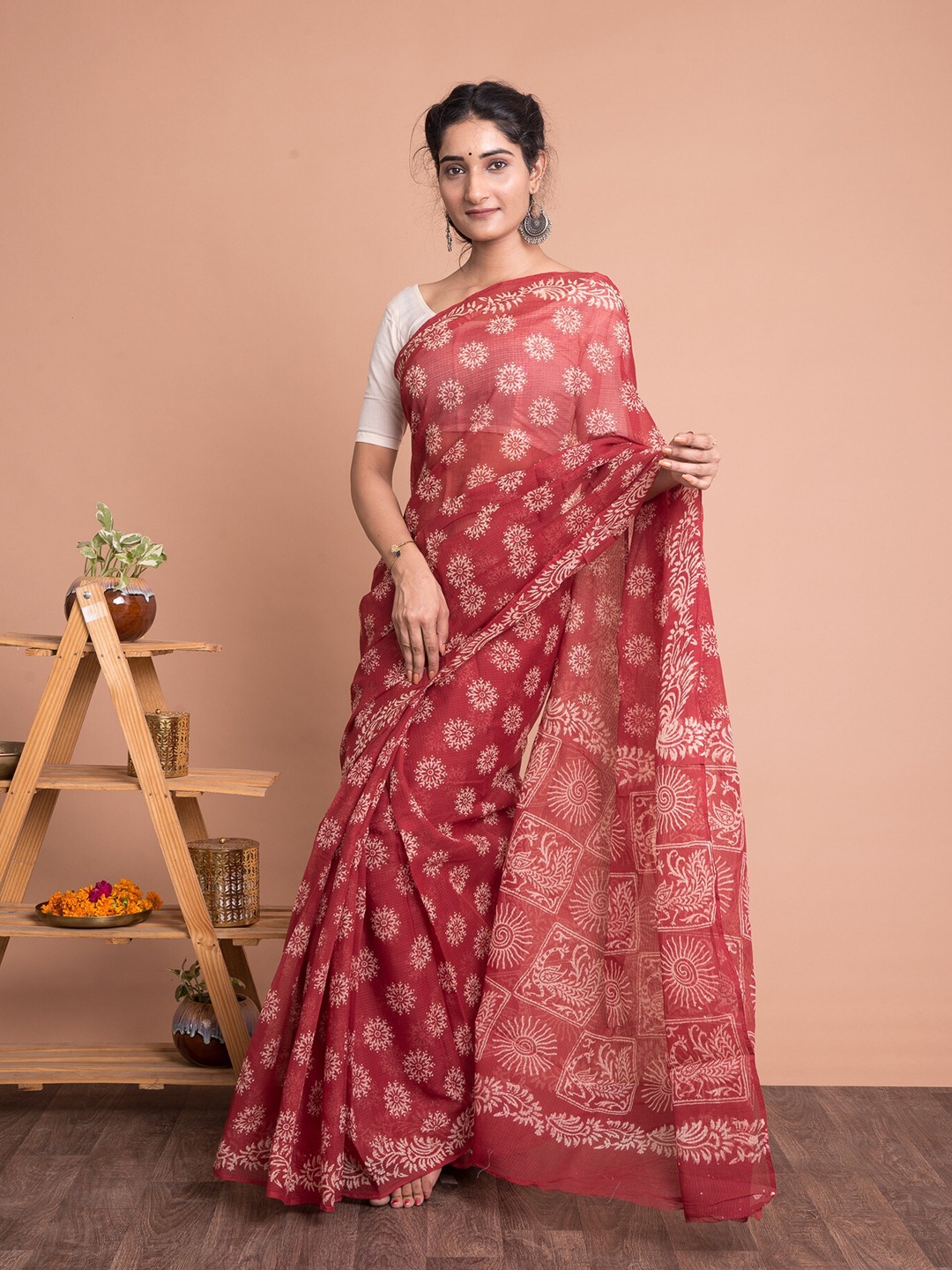 

Kishori Sarees Ethnic Motifs Printed Pure Cotton Saree, Red