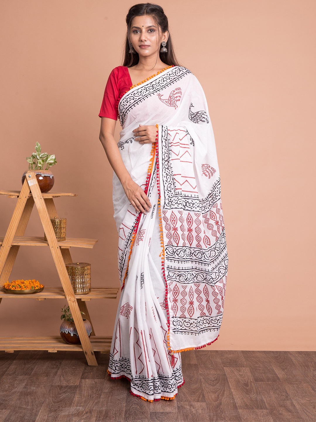 

Kishori Sarees Ethnic Motifs Printed Pure Cotton Saree, White