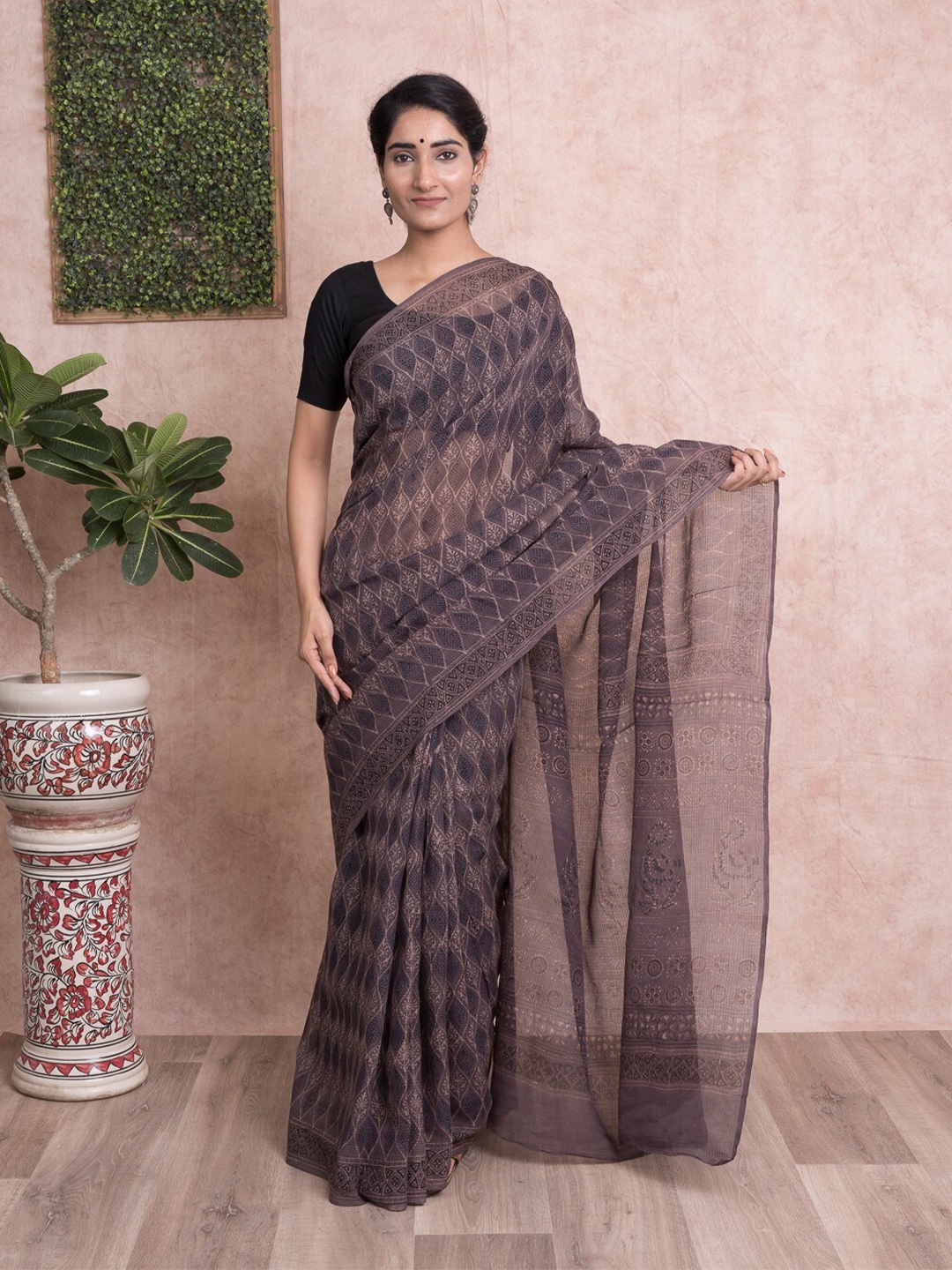 

Kishori Sarees Ajrak Block Pure Cotton Saree, Brown