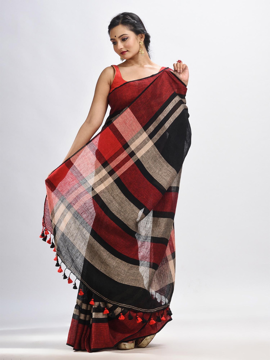 

Angoshobha Pure Linen Saree, Black