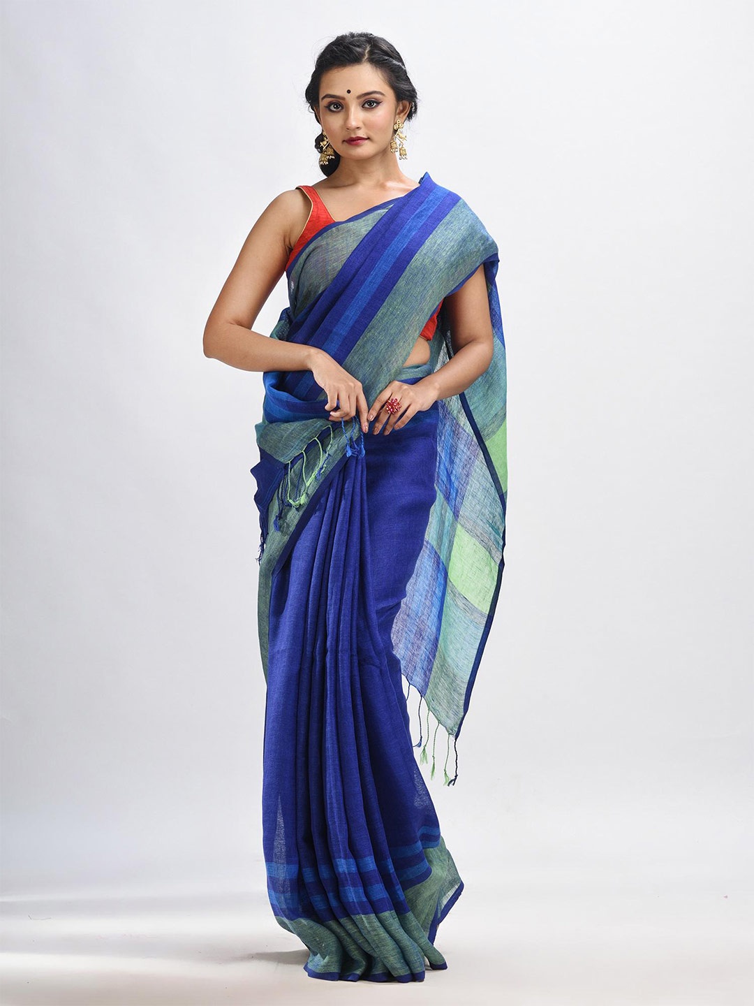 

Angoshobha Woven Design Pure Linen Saree, Blue