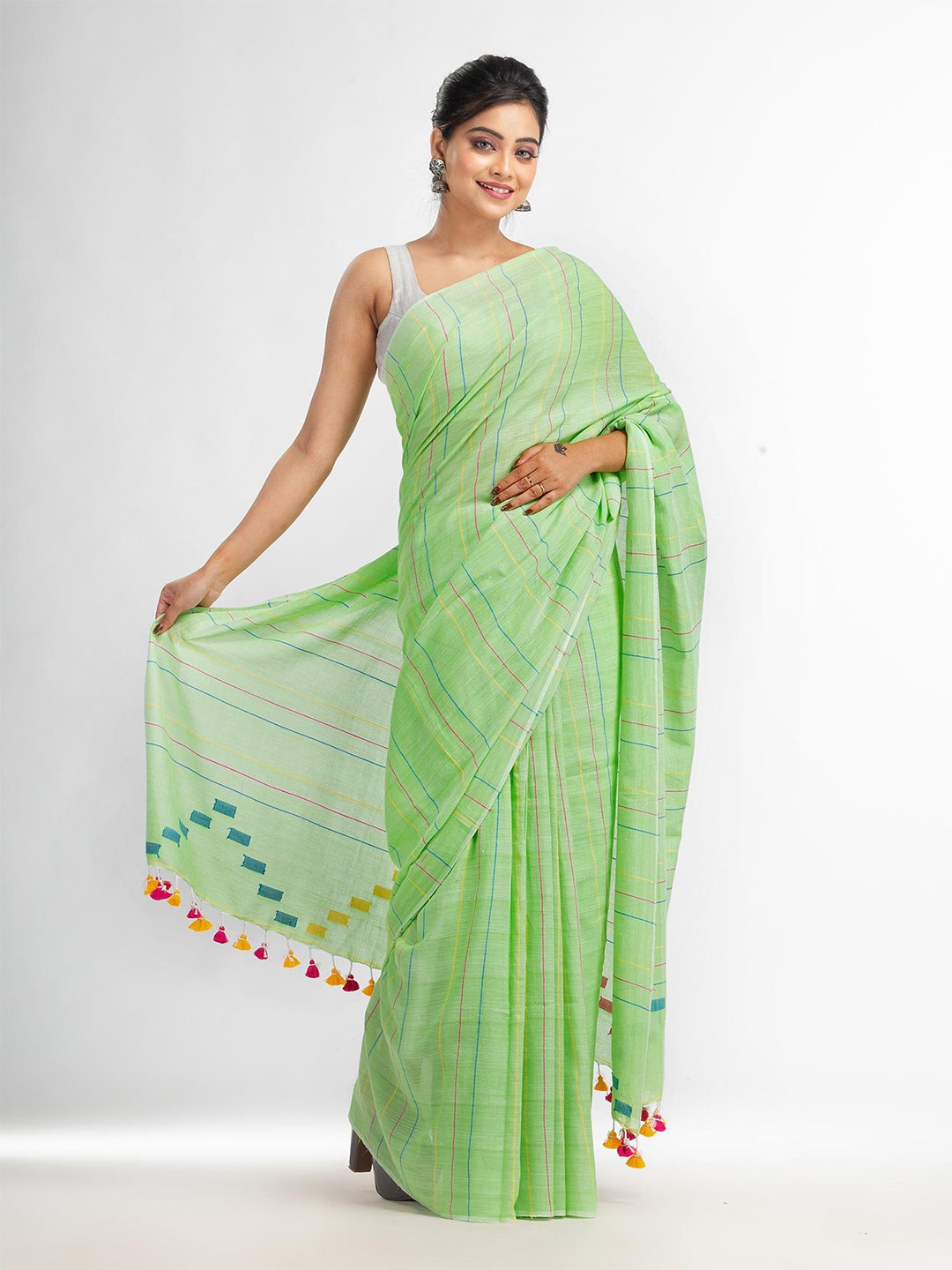 

Angoshobha Striped Pure Cotton Jamdani Saree, Green